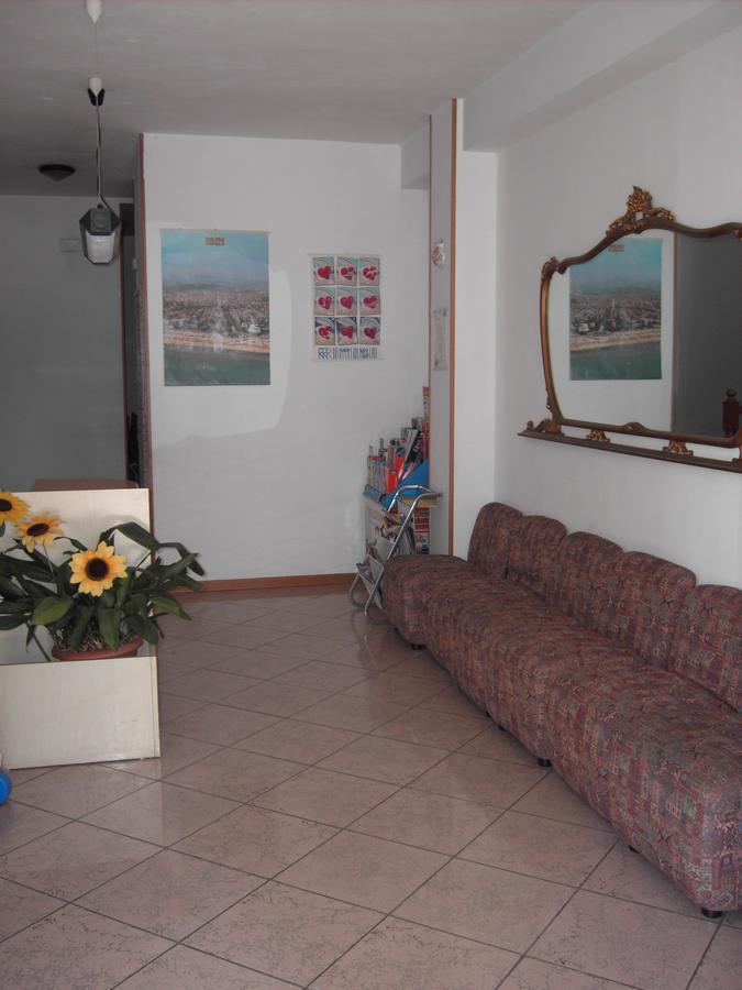 Residence Monaco Appartamenti Rimini Exteriör bild