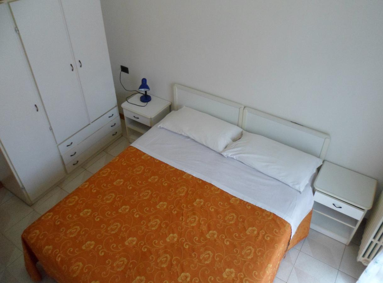 Residence Monaco Appartamenti Rimini Exteriör bild