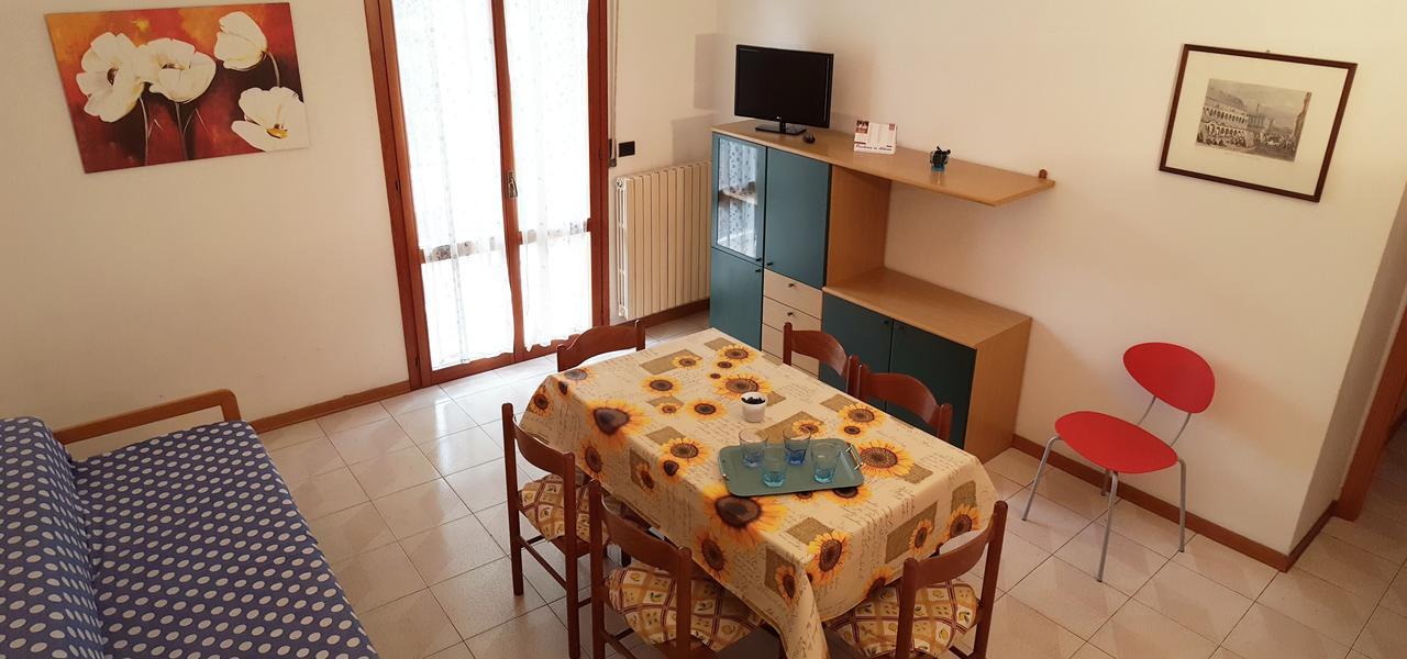 Residence Monaco Appartamenti Rimini Exteriör bild
