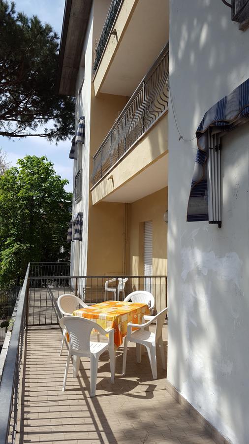 Residence Monaco Appartamenti Rimini Exteriör bild