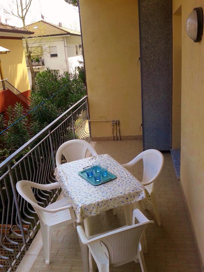 Residence Monaco Appartamenti Rimini Exteriör bild